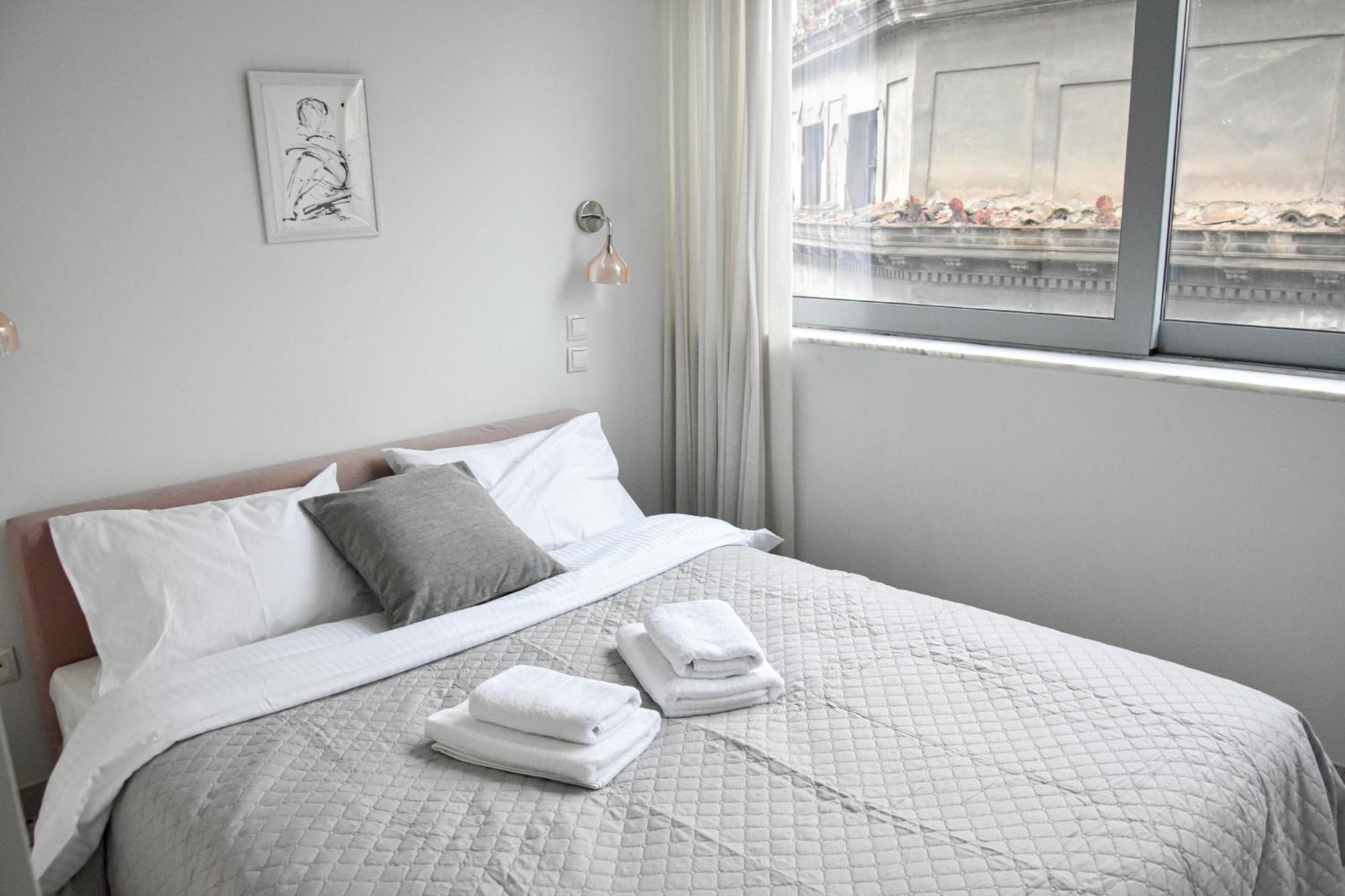 Monastiraki Panorama: Spacious Living