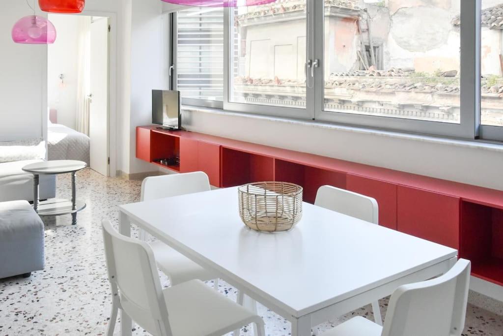 Monastiraki Panorama: Spacious Living Apartment Athens