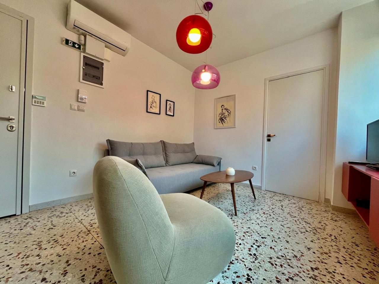 Monastiraki Panorama: Spacious Living